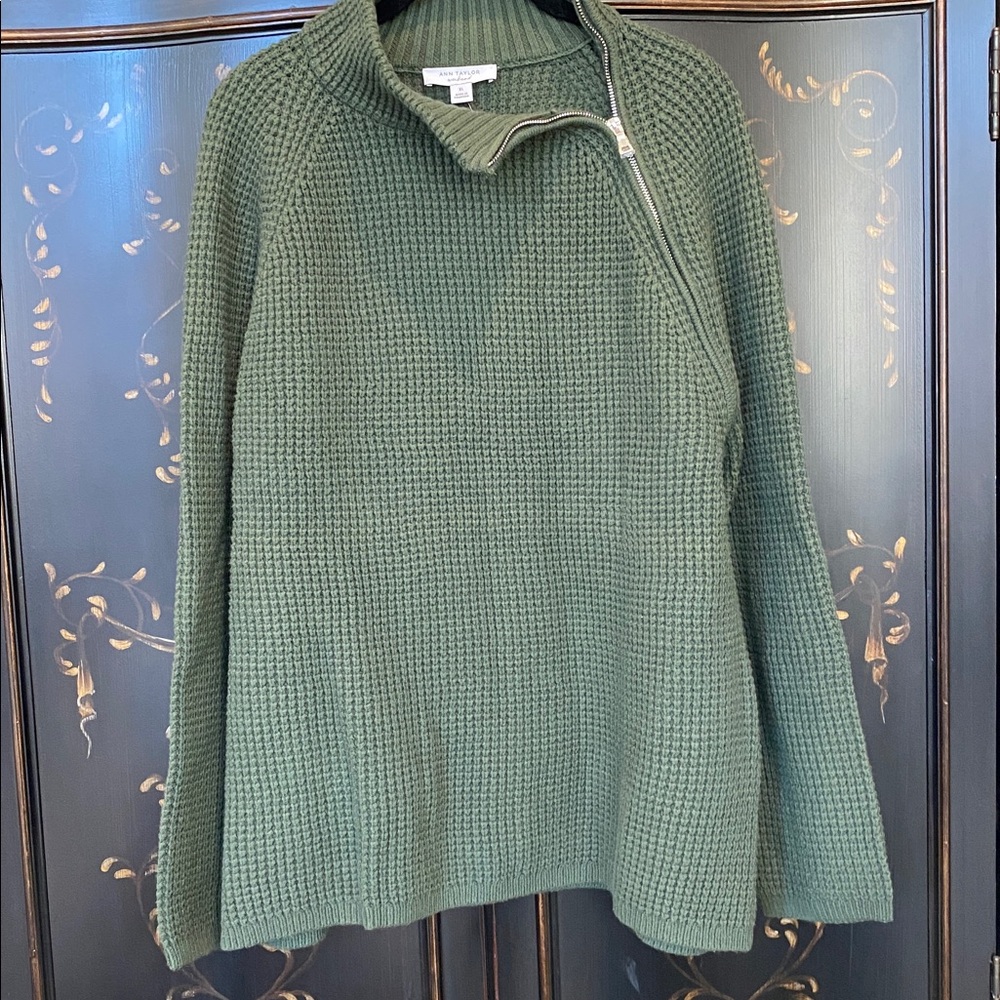 Ann Taylor Olive Cowl Neck Sweater & pants set size XL
